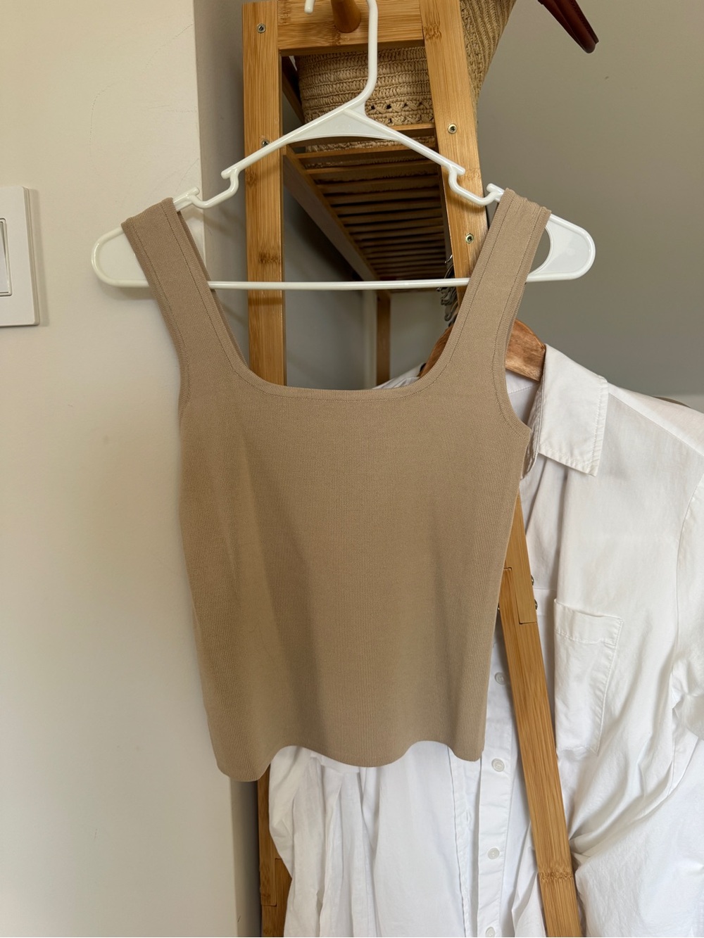 Love, Bonito ribbed Tank Top in Taupe